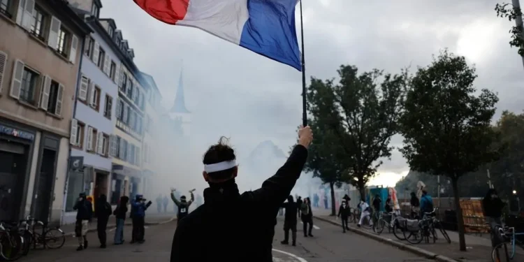 Protestat në Francë, 1 mijë të prangosur në të gjithë vendin! 126 të arrestuar në Paris