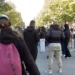 Tensione në protestë, nis hedhja e gurëve