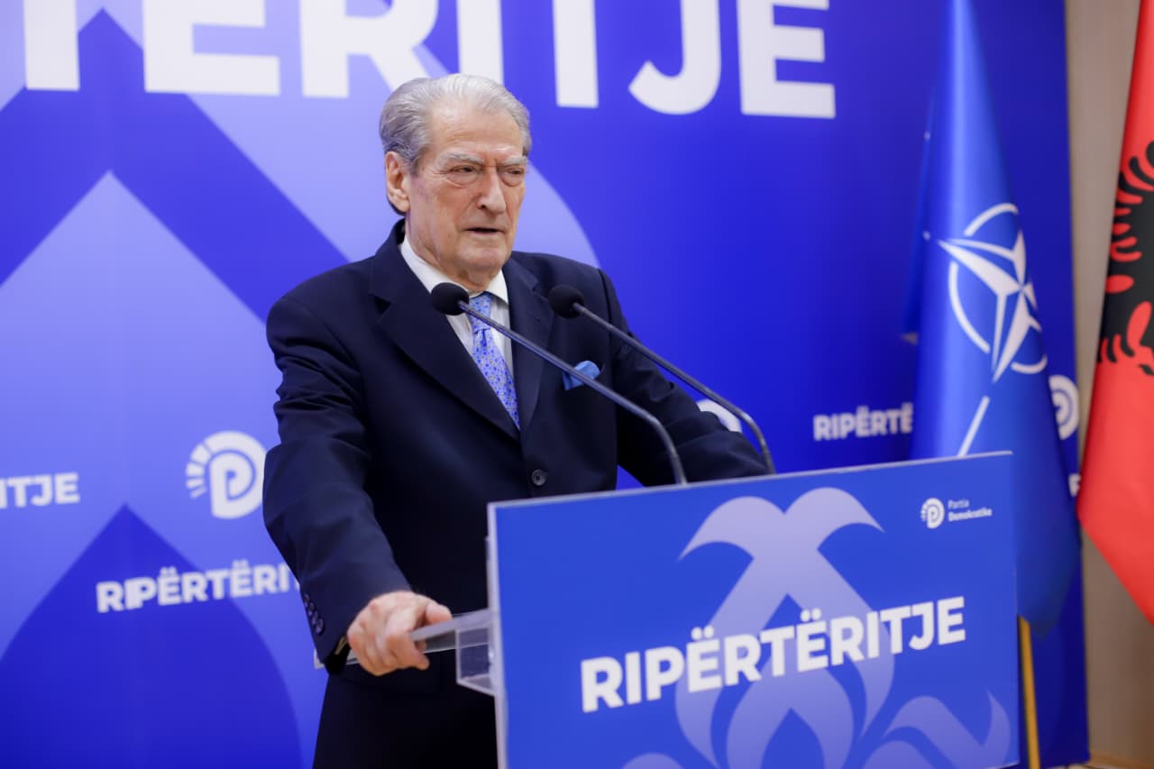 Berisha thërret protestë kombëtare të shtunën  Duhen mbështetur studentët dhe gjimnazistët