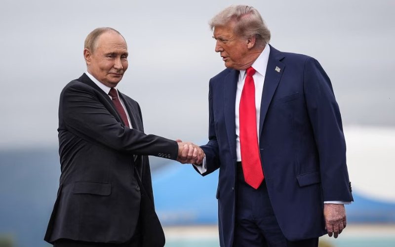 Trump  Rusia do të furnizojë tregjet me miliona tonë karburant  çmimet e naftës do të bien me ritme rekord