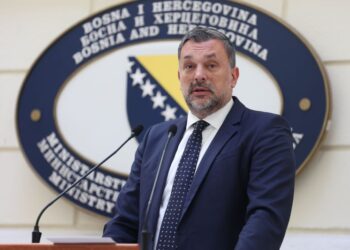 Lobistët e Berishës dhe Dodikut në lupën e Uashingtonit, Bosnja kërkon verifikime dhe sanksione