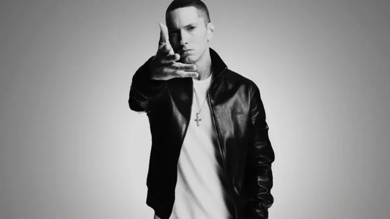 ish-punonjesi-i-eminem-pranon-fajesine-shiti-kenget-e-papublikuara-per-50-mije-dollare