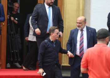 Braçe dhe Sinaj kundër hartës së re territoriale, debate në Grupin Parlamentar të PS