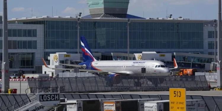 Moska vendoset në shënjestër! Pezullohen fluturimet në të gjitha aeroportet e kryeqytetit rus -