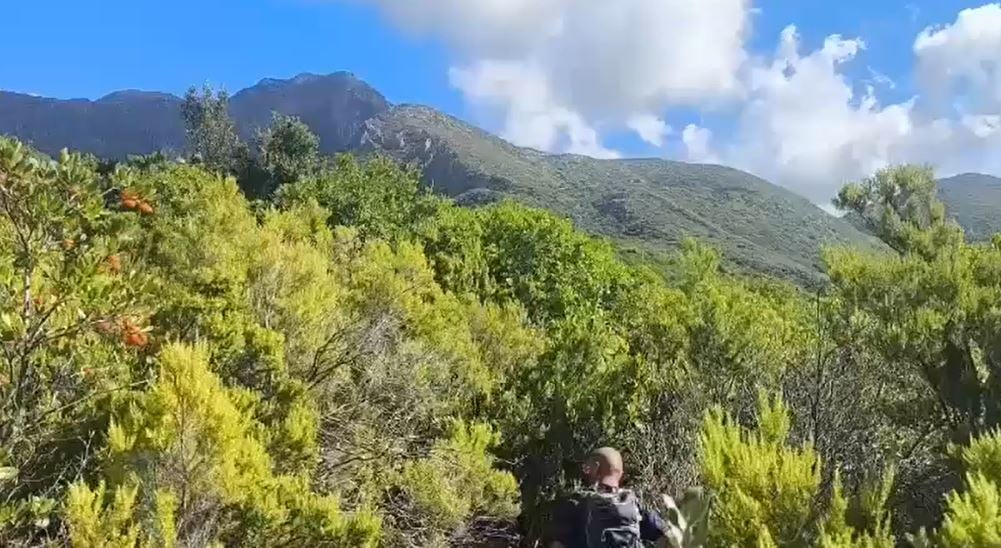 Turisti  zhduket  gjatë eksplorimit në Himarë  Policia nis kërkimet