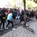 “23 të shoqëruar, një gazetare dhe 6 efektivë të plagosur”, Policia reagon për protestën