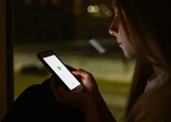 WhatsApp lançon kontrollin prindëror për adoleshentët, ja çfarë ndryshon në platformë