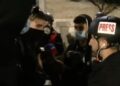 Momente qetësie në bulevardin përpara Kryeministrisë, protestuesi tregon marrëveshjen me efektivët!