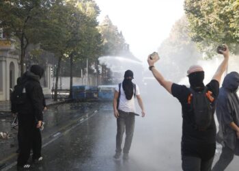 Gjykata e Tiranës liroi 18 protestuesit e arrestuar, zbardhet vendimi