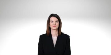 Zv.kryeministrja dënon dhunën në protestën e sotme: Asnjë interes politik nuk justifikon sulmet ndaj policisë
