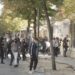 Gurë drejt Ministrisë së Arsimit, ujë dhe gaz lotsjellës në drejtim të protestuesve