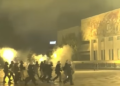 Protesta/ Shëndetësia: 6 të lënduar, mes tyre kalimtarë, efektivë dhe protestues