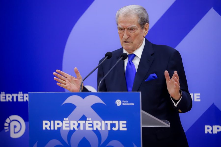 Berisha  Vuçiç ishte kukull e Putinit  Bashkë me Ramën bëri gjithçka për ndarjen e Kosovës 