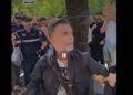 VIDEO / ‘O hajdut, o hajdut…’, tensione te Kuvendi, Braçe përplaset fizikisht me protestuesit