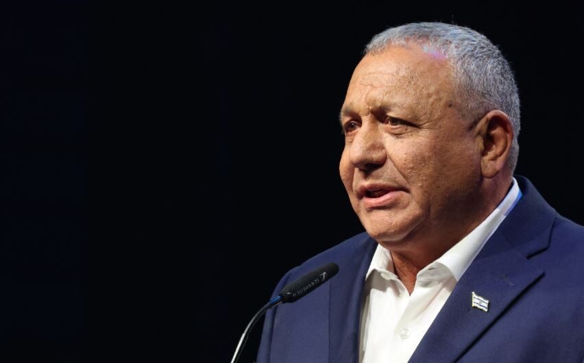 Premtimi parazgjedhor në Izrael  rivali i Netanyahut  Do ta mposhtim Hamasin brenda 18 muajsh