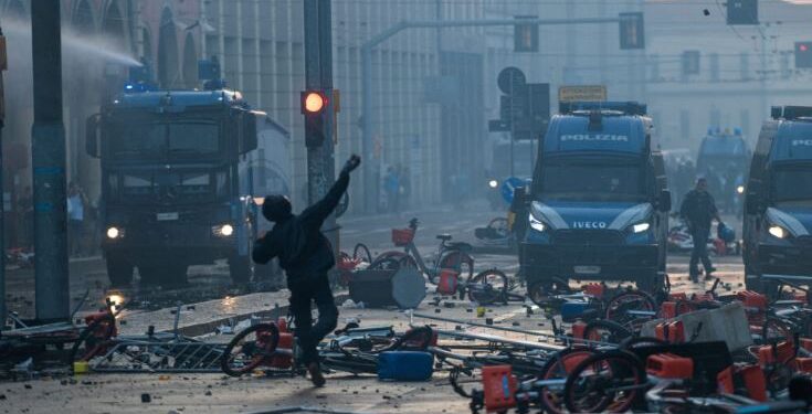 Edhe Italia përfshihet nga protestat, kaos dhe përleshje mes qytetarëve dhe policisë