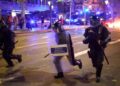 Kaos edhe në Barcelonë, mbi 100 të arrestuar dhe 14 biznese të dëmtuara e të vjedhura
