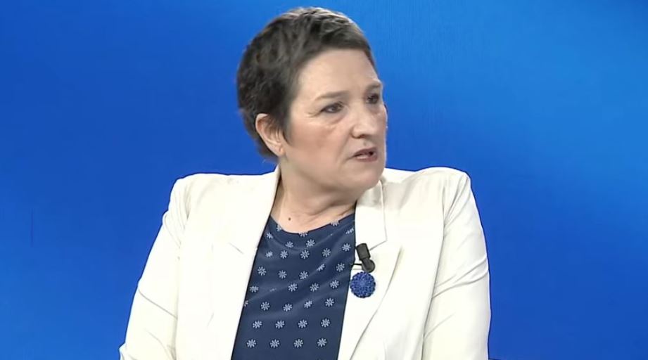 Flutura Açka kritikon Berishën  Duhej të ishte tërhequr nga PD