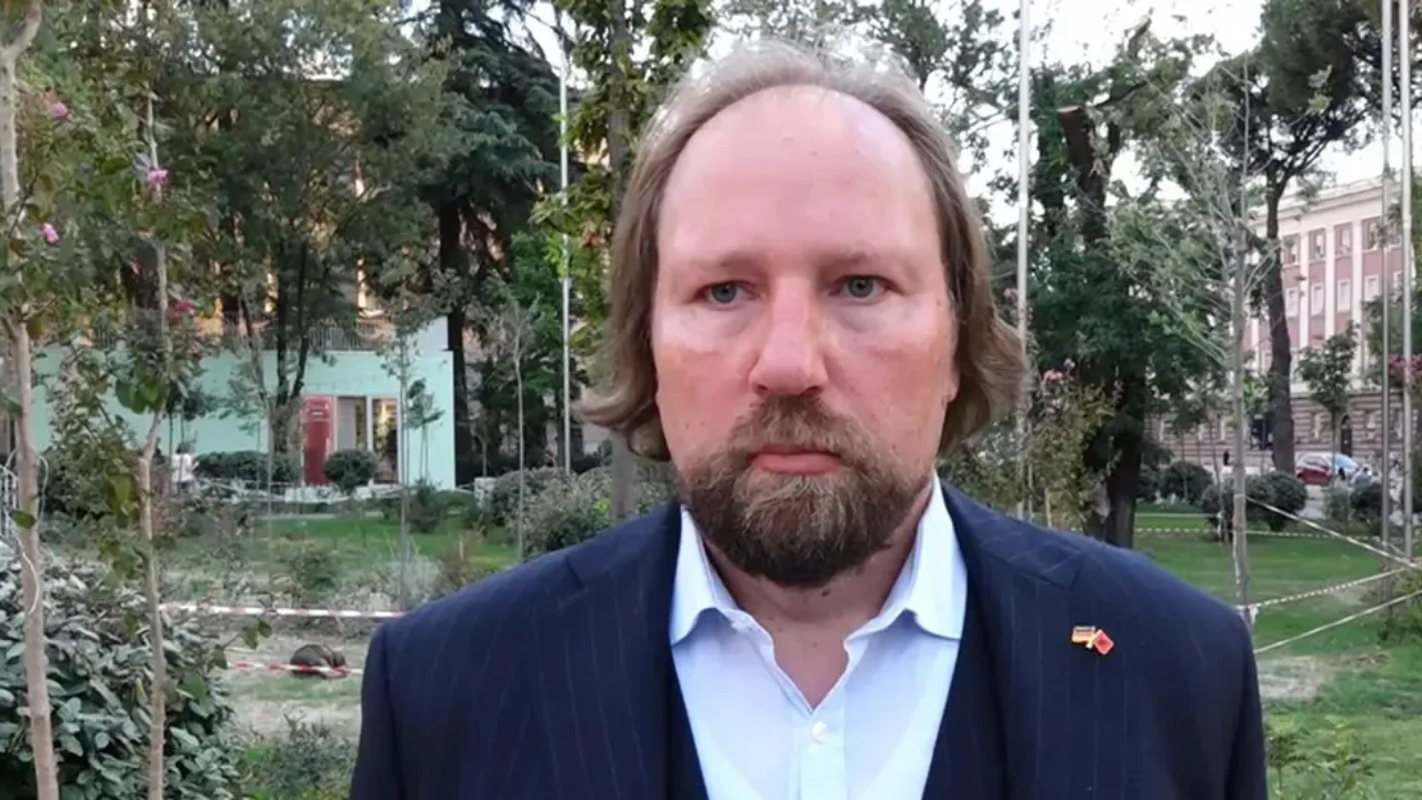 Shqipëria në BE në 2027  Hofreiter  E mundur  por korrupsioni mbetet sfida kryesore