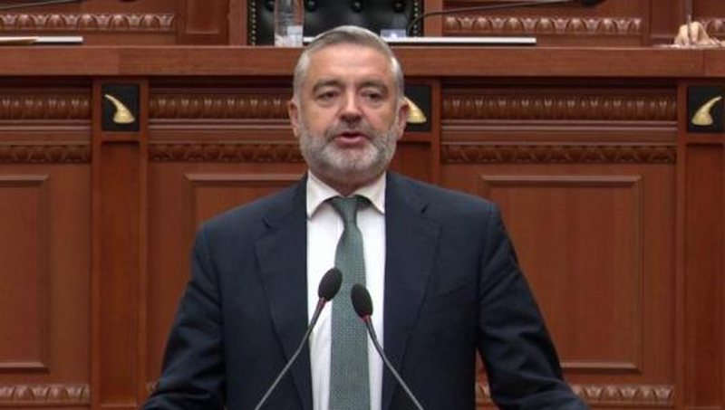 Blendi Klosi sfidon debatet për Ramën  Do t i fitojë zgjedhjet edhe në 2027 dhe 2029