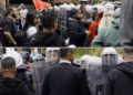 Tetë të shoqëruar për dhunë ndaj efektivëve, Policia reagon zyrtarisht për protestën para Kuvendit