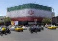 SHBA vendos sanksione të reja ndaj Iranit në sektorët hekurudhorë dhe automobilistikë -