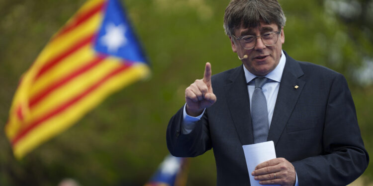 Hiqet urdhër-arresti ndaj Carles Puigdemont, mund të rikthehet në Spanjë pas 9 vitesh -