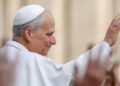 Përfundon me sukses ndërhyrja kirurgjikale e Papa Leos, Vatikani: Gjendja shëndetësore është e mirë