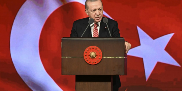 Erdogan shpall synimin në 103-vjetorin e Republikës: Me solidaritet dhe vëllazëri, drejt “Shekullit turk”