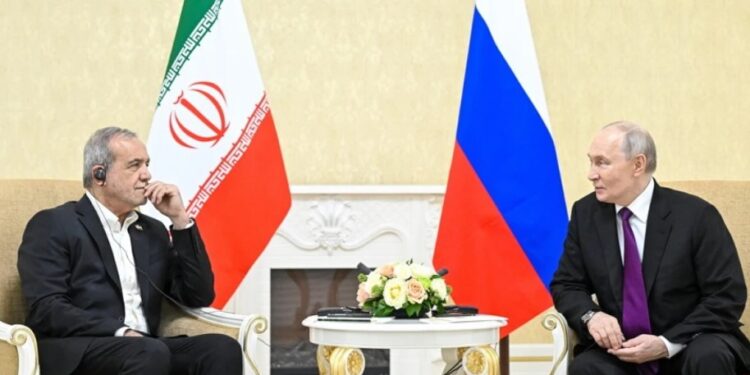 Putin pas takimit me Pezheskian: Irani po bën përpjekje të sinqerta për t’i dhënë fund konfliktit me SHBA-në -