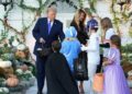 Trump dhe Melania organizojnë festën e Halloween-it në Shtëpinë e Bardhë, shpërndajnë ëmbëlsira për qindra fëmijë