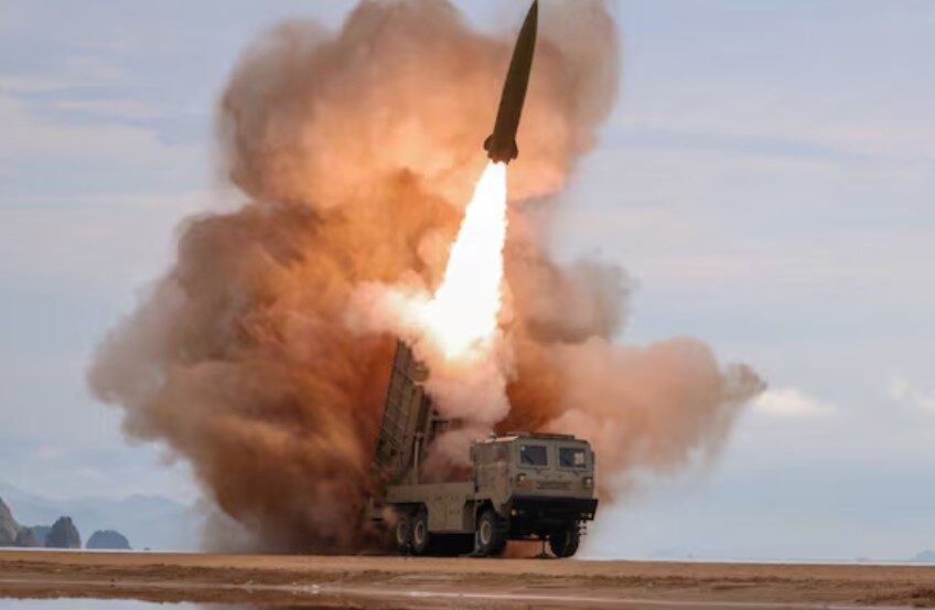 Koreja e Veriut lëshon 10 raketa balistike drejt Detit Lindor midis tensioneve në rritje me Seulin