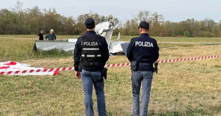 Përplasen në ajër dy avionë të vegjël në Itali, plagoset njëri nga pilotët -