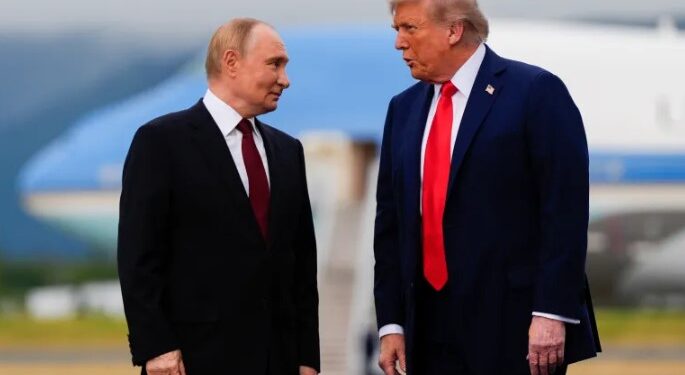 Pse Trump po i drejtohet Rusisë për naftë pavarësisht sanksioneve? -