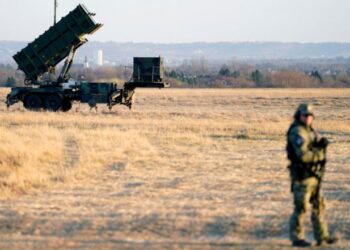 Trump “ngrin” Patriotët për Ukrainën: Çfarë fshihet pas këtij vendimi dhe cili është reagimi i Zelenskyt?