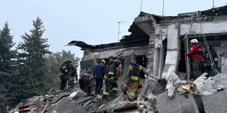 Të paktën 11 të vrarë përfshirë 3 fëmijë, në sulmet ruse në Zaporizhja -