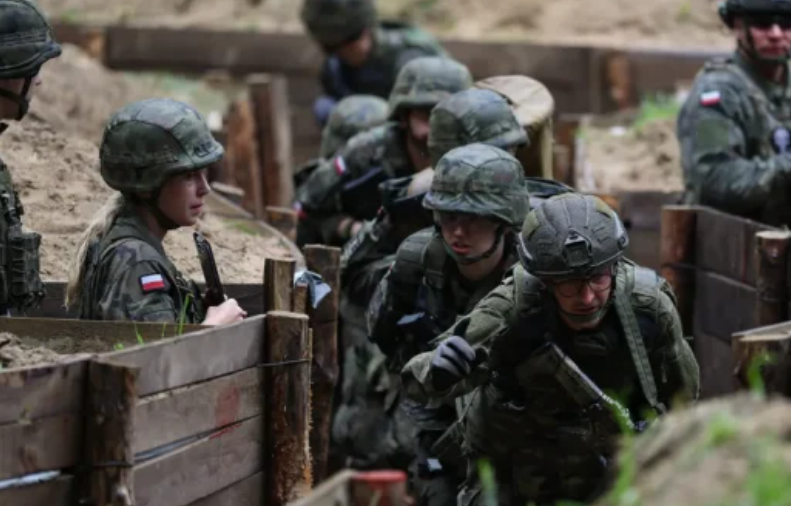 Polonia përgatit  ligjin para luftës   ja çfarë ndryshon në rast të një kërcënimi ndaj vendit