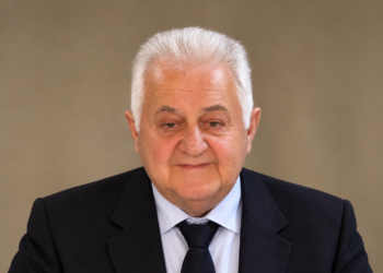 Lorenc Vangjeli: Lamtumirë ATI im, Apostol!