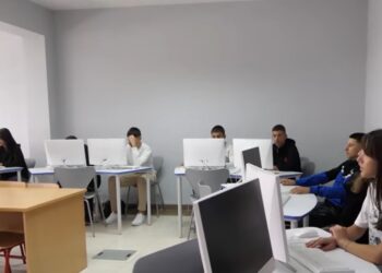 Protokolli i ri, vlerësim drejtorëve të shkollave dhe krerëve të institucioneve arsimore! Ja 6 standardet që duhet të plotësojnë