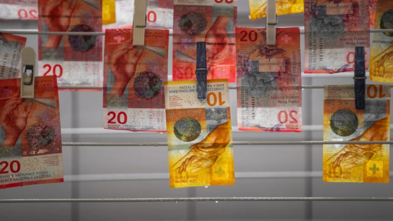 Goditet  banka  e mafias në Itali  30 të arrestuar mes tyre shqiptarë  zbardhen 110 milionë euro fatura false