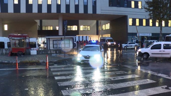 Stamboll  Urdhër arreste për 68 persona  mes tyre dhe nënkryetarë bashkie  Abuzime me tenderët e lejet për biznese