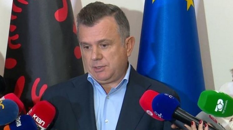 Tha se  do i fitoj zgjedhjet edhe pas bashkimit të Kavajës me Rrogozhinën   Balla i përgjigjet kryebashkiakut Qosja  Bastexhi i paligjshëm dhe i rëndomtë