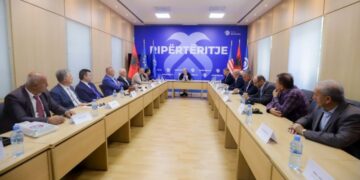 “Bojkoti ynë i shërben vetëm Kryeministrit”- Berisha akuza Drejtësisë: SPAK nuk e largon kurrë Ramën, vetëm protesta!