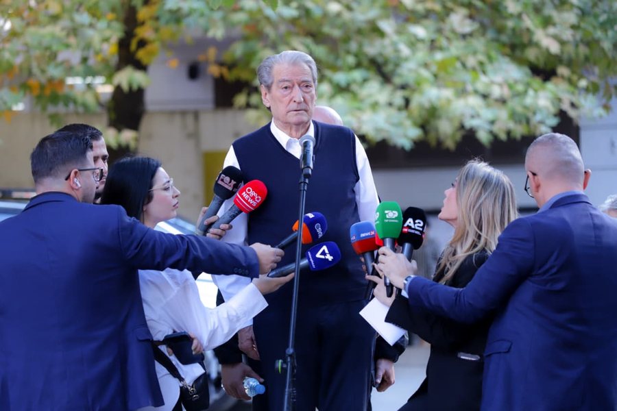 Berisha  Ergys Agasi dhe Vlora Hyseni kanë nisur të flasin se e kanë kuptuar se Rama i ka shitur