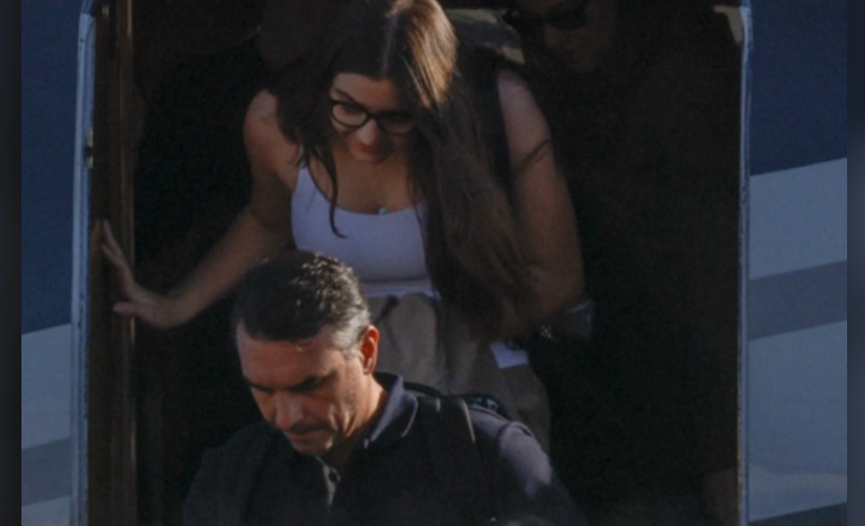 Ish kandidati Flávio Bolsonaro largohet nga Brazili përmes Argjentinës drejt Miamit në SHBA  Gjykata Supreme vijon hetimet