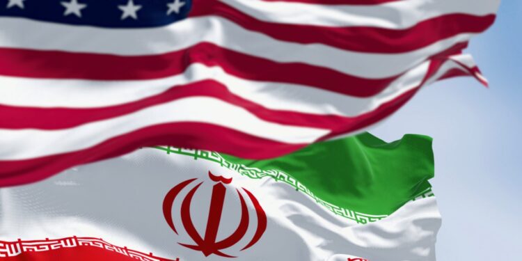 Irani akuza ndaj Trump për kontrabandim të naftës në Ngushticën e Hormuzit -