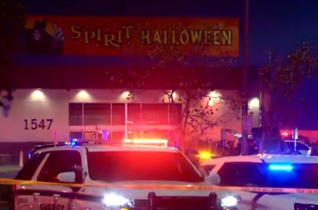 Të shtëna me armë në një dyqan Halloween në Kaliforni  një i vdekur dhe 6 të plagosur