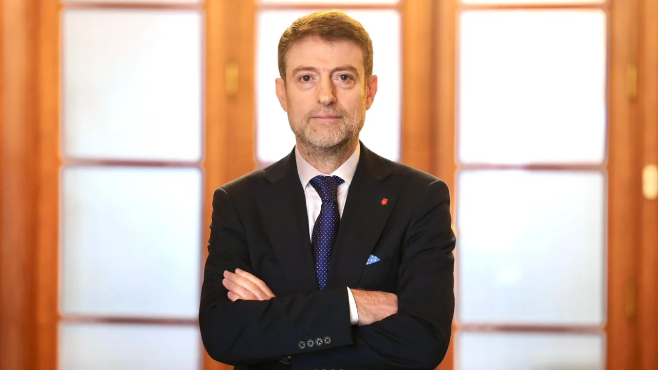 Sot zgjedhjet në Serbi  ministri Hoxha thirrje shqiptarëve të Luginës së Preshevës  Merrni pjesë në votime  zëri juaj ka peshë 