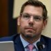Akuzat për abuzim seksual, FBI bastis një vilë të lidhur me ish-kongresmenin Eric Swalwell