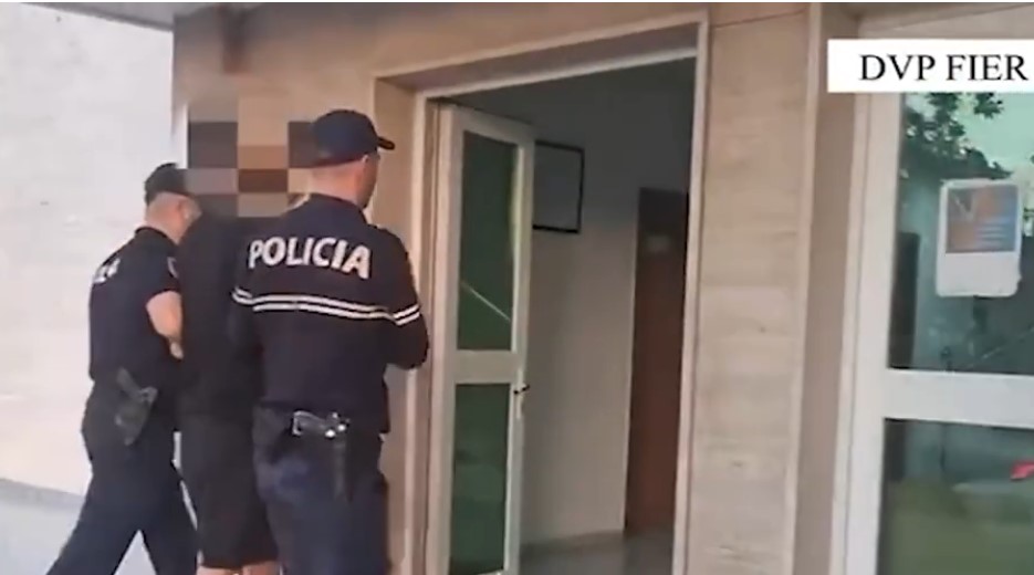Ndezën zjarre që dolën jashtë kontrollit dhe shkaktuan dëme  3 të arrestuar në Fier dhe Lushnjë   VIDEO 